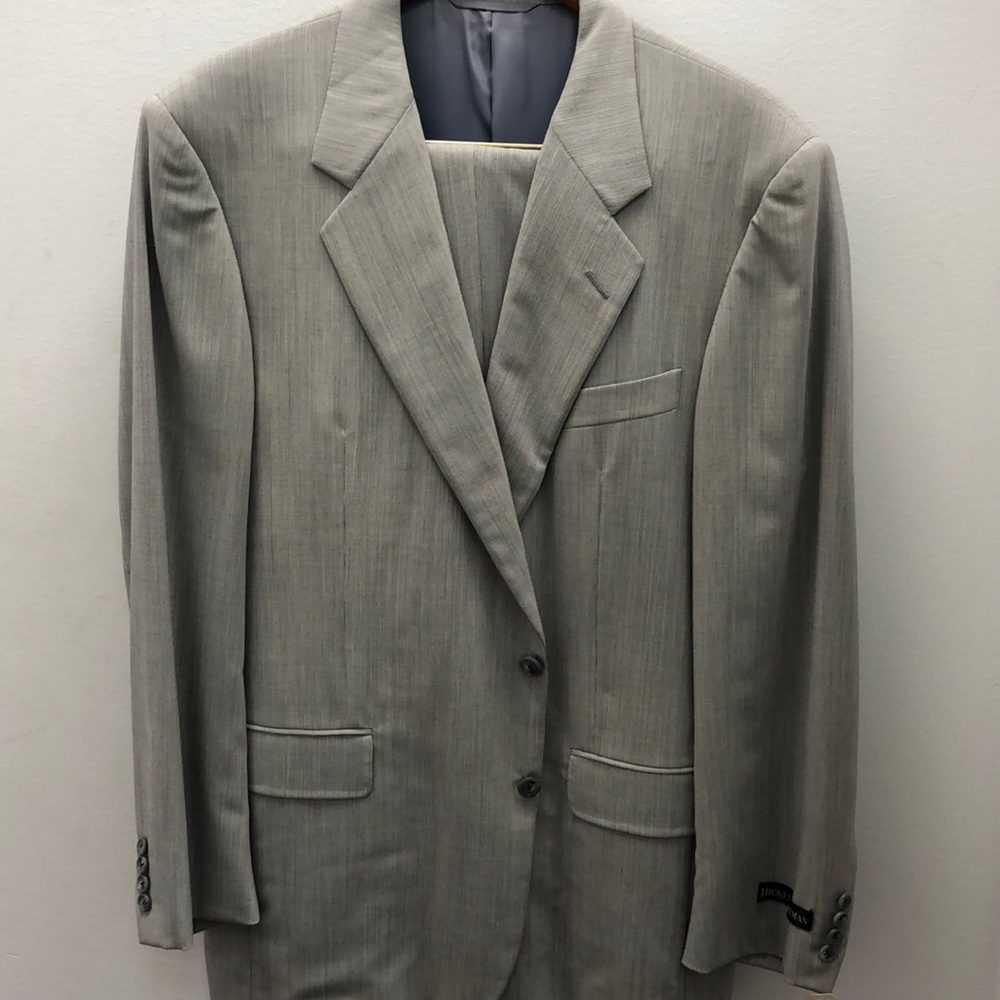 Men’s suit